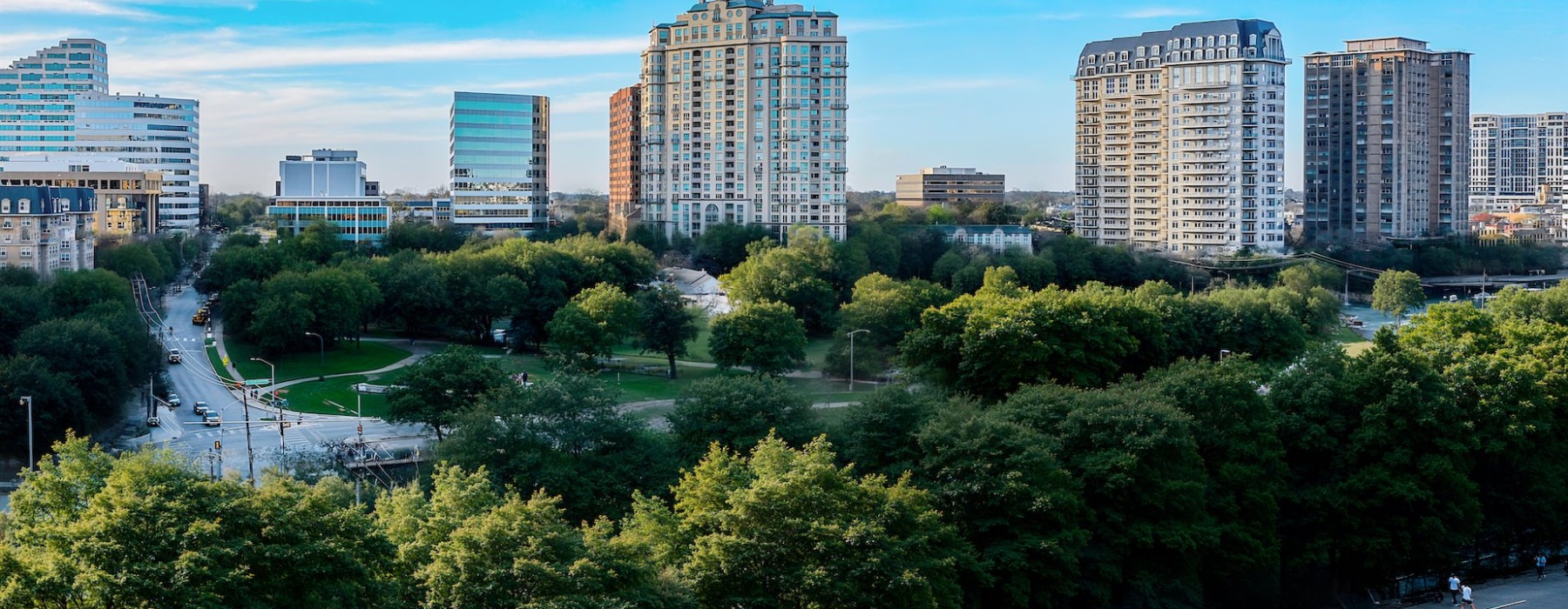 Beautiful Dallas skyline views from apartments at The Park at Katy Trail